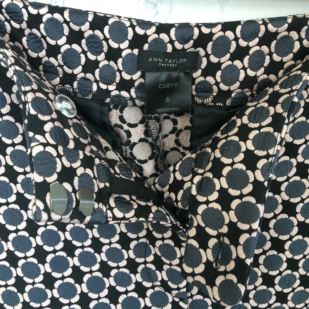 Ann Taylor Factory Floral Print Curvy Ankle Pants